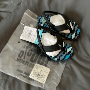 Reef kids size 7 sandals